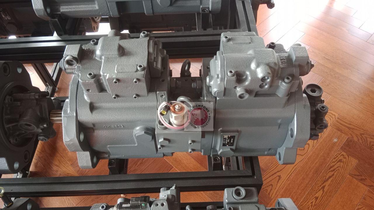 Главный гидравлический насос Doosan DH220-5 K3V112DT-115R-HN0V-J Главный гидравлический насос Doosan DH220-5 K3V112DT-115R-HN0V-J